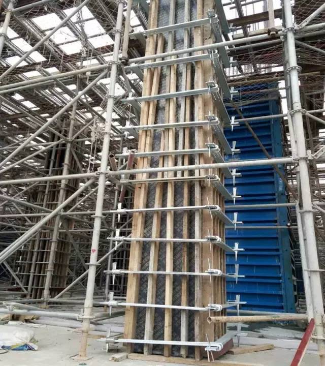 圆柱木模板-方圆紧固件在建筑施工中获得合理使用