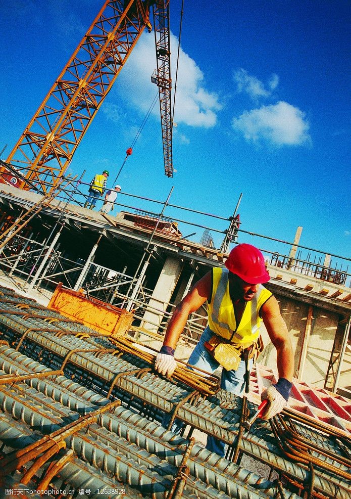 建筑工地施工 图解建筑施工的核心流程与安全要点