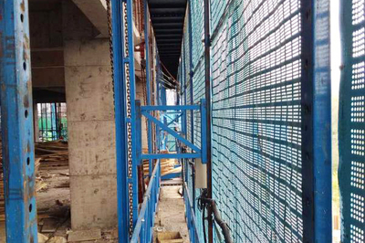 革新建筑安全与效率 深度解析新款全钢建筑爬架的核心特点